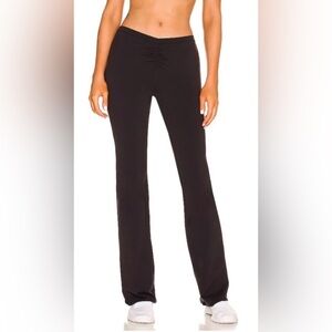 Alo Airbrush High-Waist Cinch Flare Leggings in Black